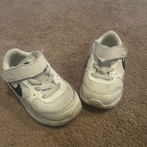 Nike air toddler sneakers